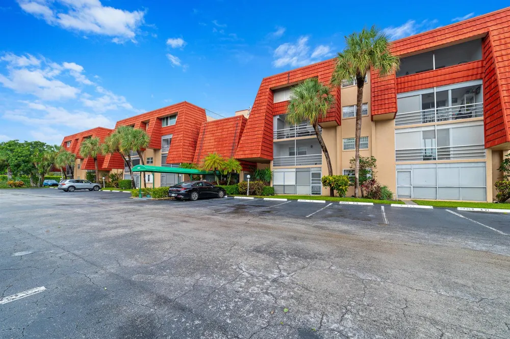 22615 SW 66TH AVENUE #307 Boca Raton, FL 33428