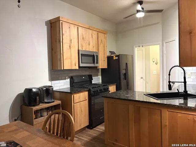 5803 MISTY GLN San Antonio, TX 78247