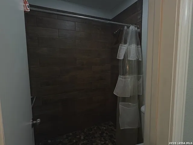 5803 MISTY GLN San Antonio, TX 78247