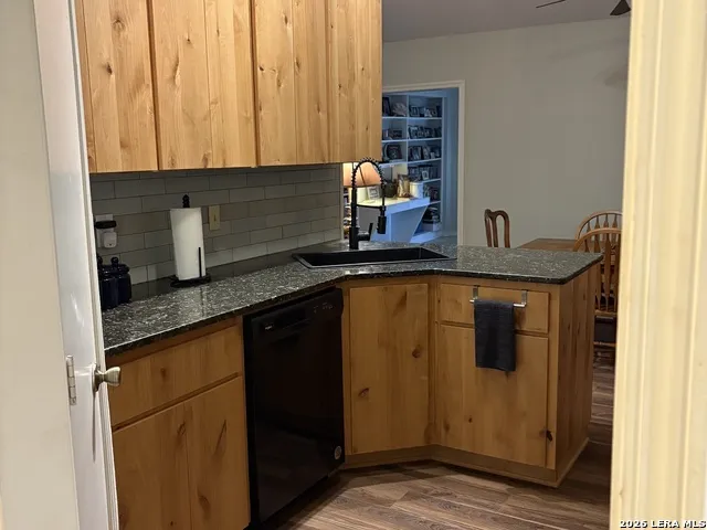5803 MISTY GLN San Antonio, TX 78247