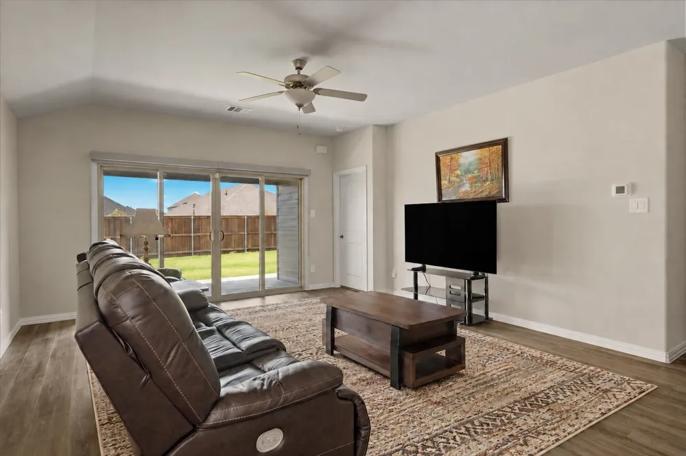 3903 Meredith Drive Farmersville, TX 75442