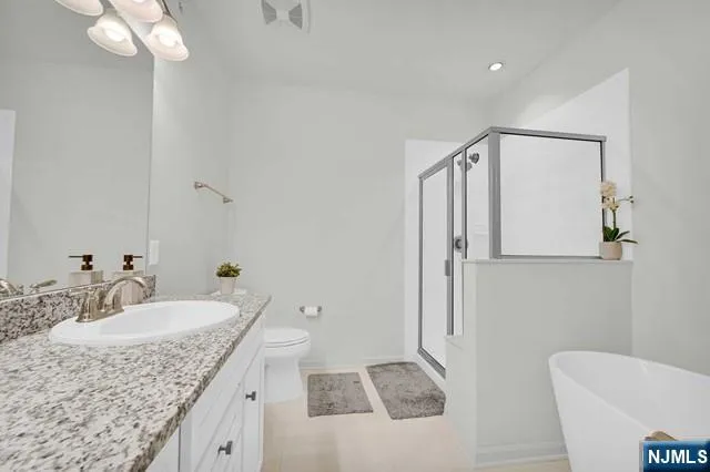81 Sequoia Drive Cedar Grove, NJ 07009