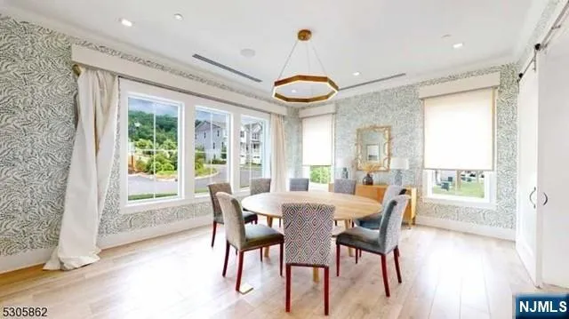 81 Sequoia Drive Cedar Grove, NJ 07009