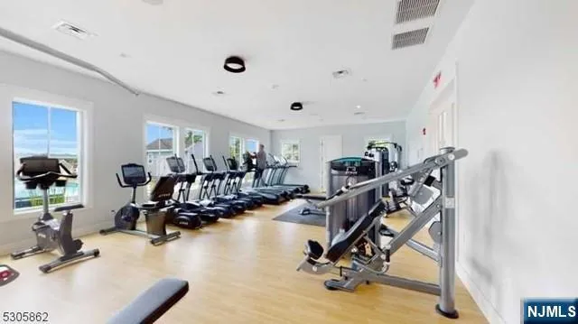 81 Sequoia Drive Cedar Grove, NJ 07009