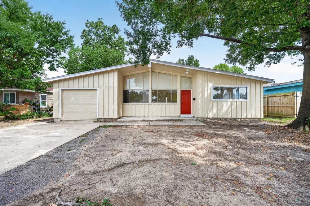1307 Camden Road Pasadena, TX 77502