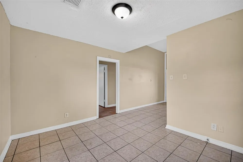 1307 Camden Road Pasadena, TX 77502