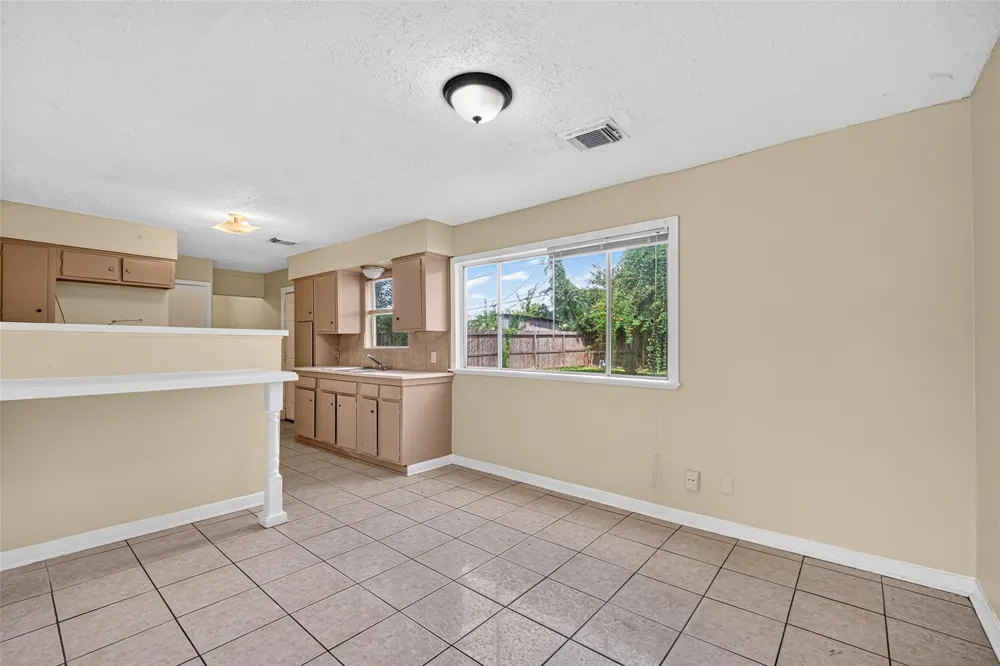 1307 Camden Road Pasadena, TX 77502