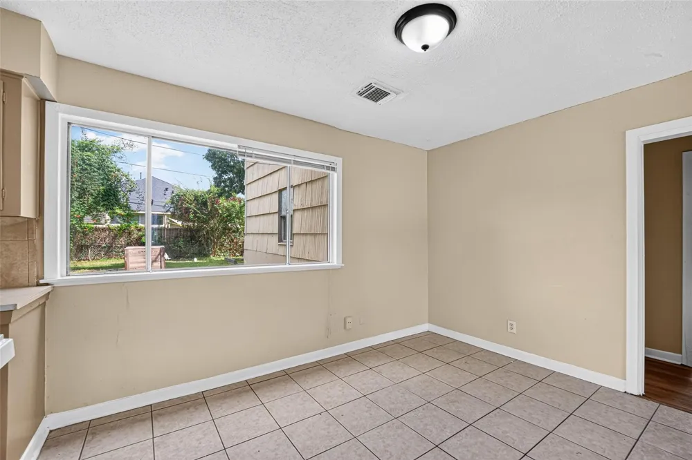 1307 Camden Road Pasadena, TX 77502