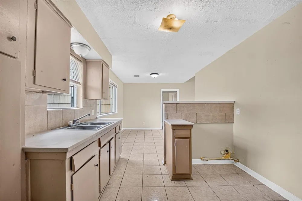 1307 Camden Road Pasadena, TX 77502