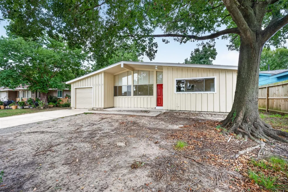 1307 Camden Road Pasadena, TX 77502