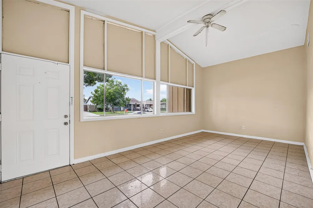 1307 Camden Road Pasadena, TX 77502