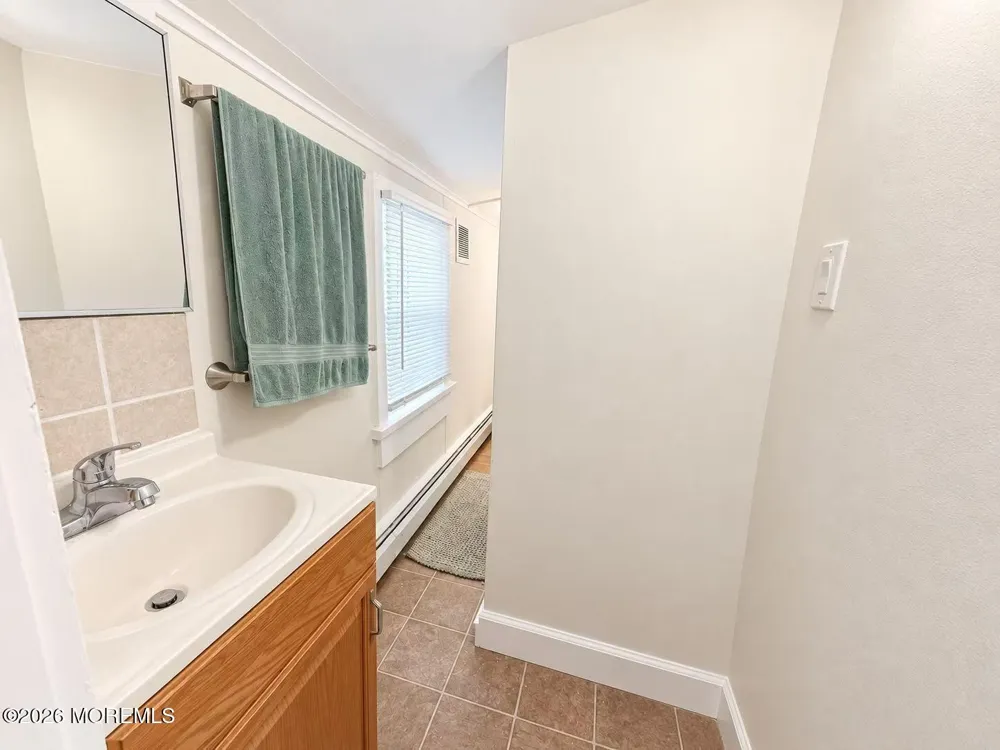 26 Hamilton Road Englishtown, NJ 07726