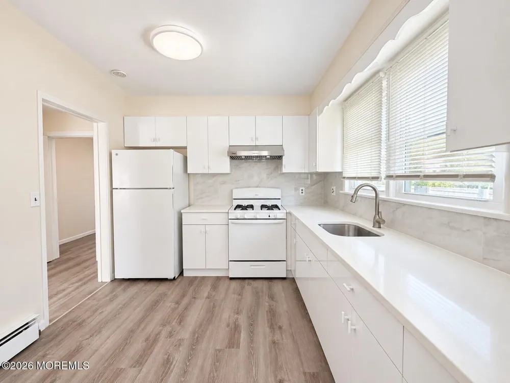 26 Hamilton Road Englishtown, NJ 07726