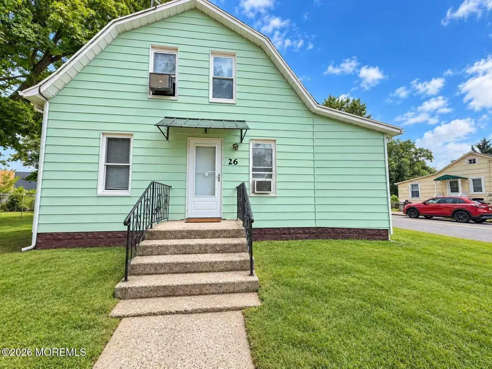 26 Hamilton Road Englishtown, NJ 07726