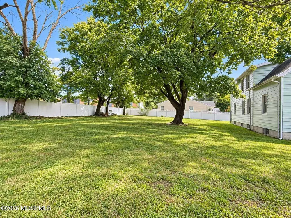 26 Hamilton Road Englishtown, NJ 07726