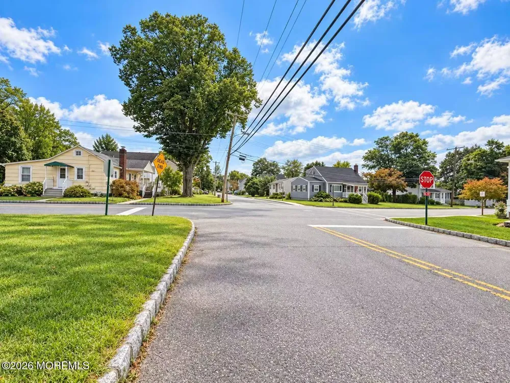 26 Hamilton Road Englishtown, NJ 07726