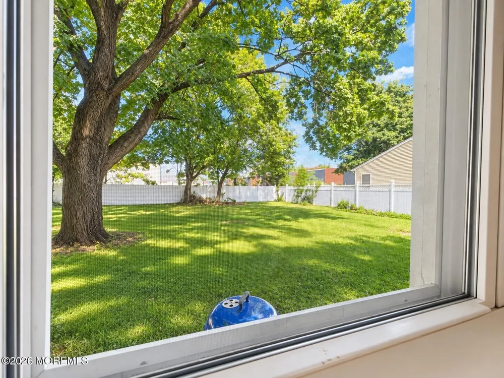 26 Hamilton Road Englishtown, NJ 07726