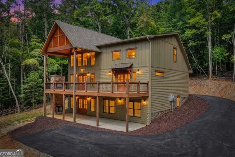 200 W Goldmine RD