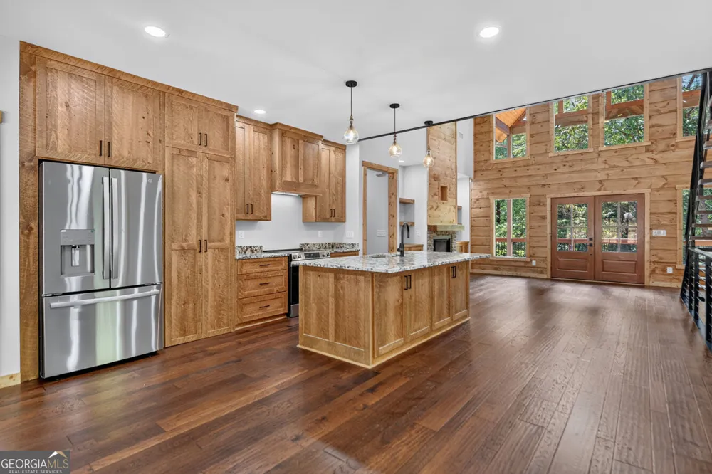 200 W Goldmine RD Ellijay, GA 30536