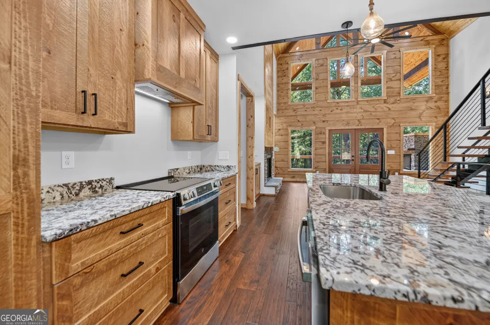 200 W Goldmine RD Ellijay, GA 30536