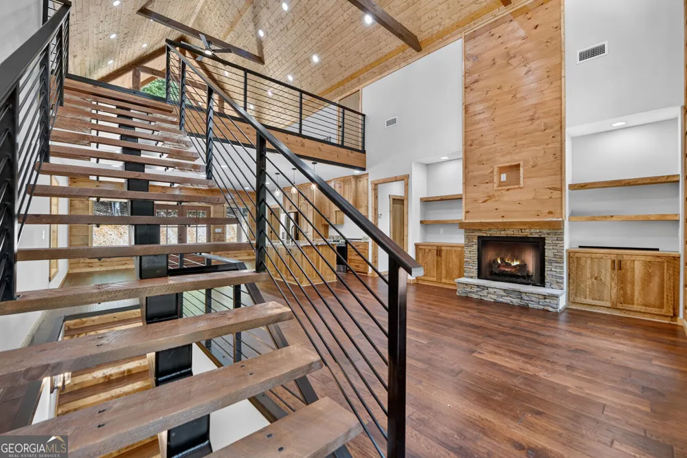 200 W Goldmine RD Ellijay, GA 30536