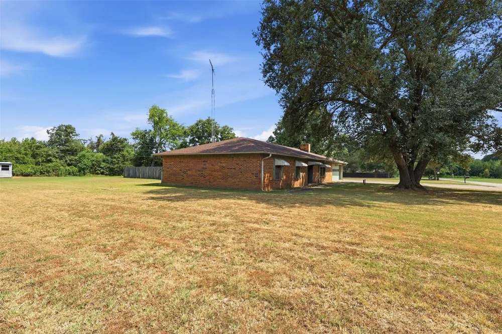221 County Road 3220 Mt Pleasant, TX 75455