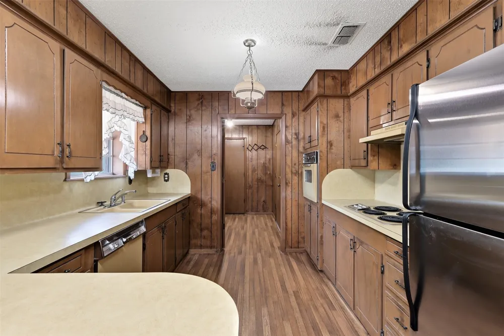 221 County Road 3220 Mt Pleasant, TX 75455