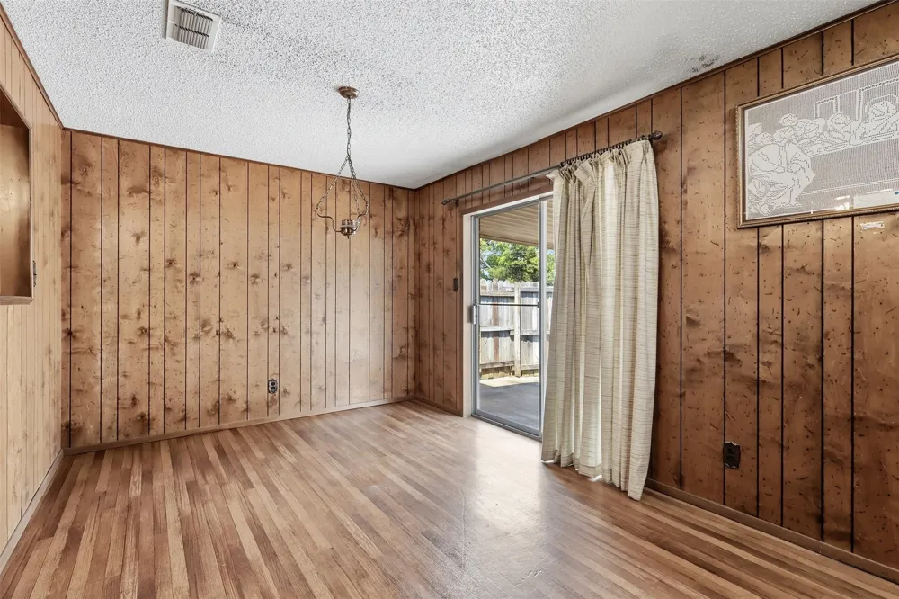 221 County Road 3220 Mt Pleasant, TX 75455