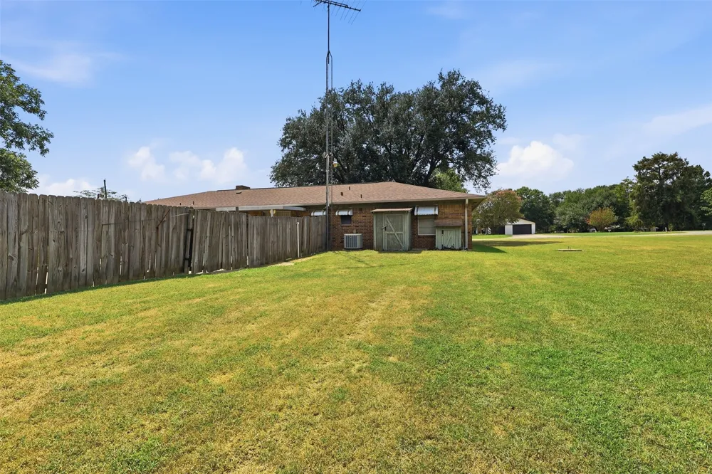 221 County Road 3220 Mt Pleasant, TX 75455