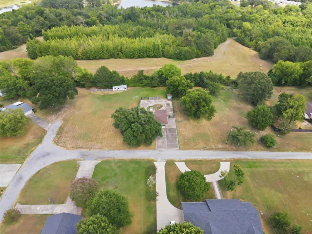221 County Road 3220 Mt Pleasant, TX 75455