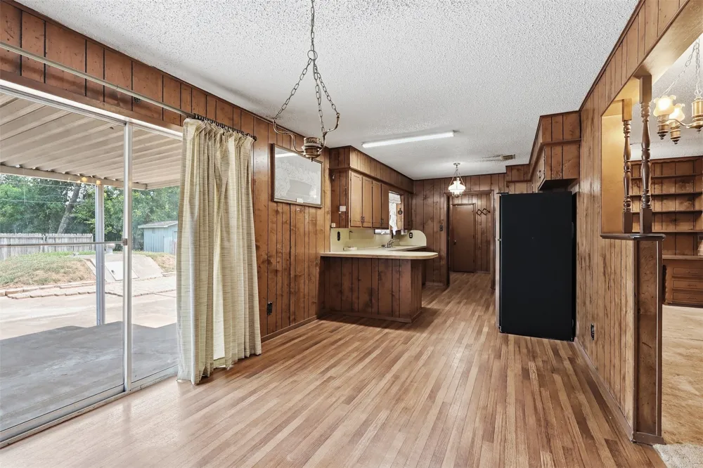 221 County Road 3220 Mt Pleasant, TX 75455