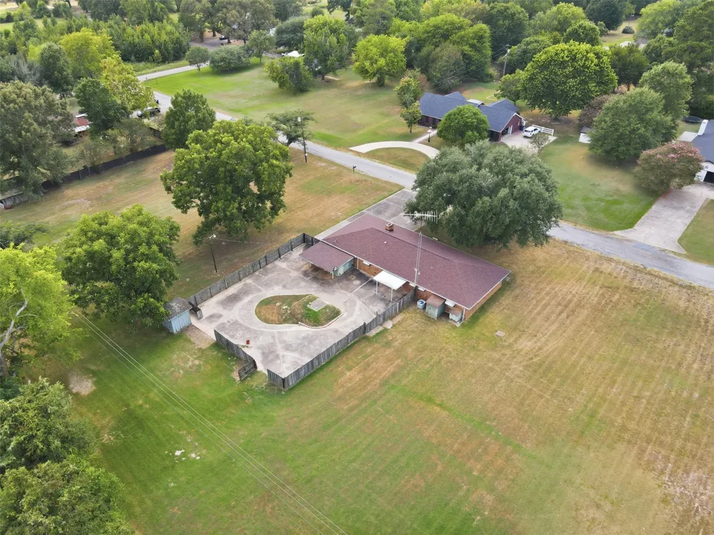 221 County Road 3220 Mt Pleasant, TX 75455