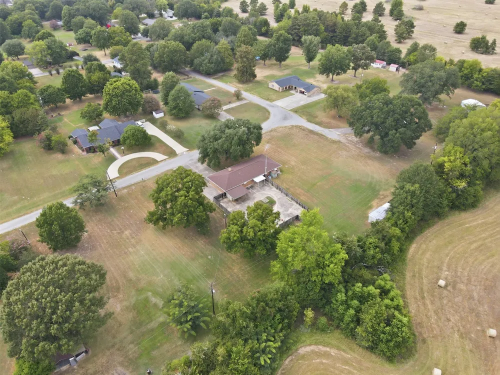 221 County Road 3220 Mt Pleasant, TX 75455