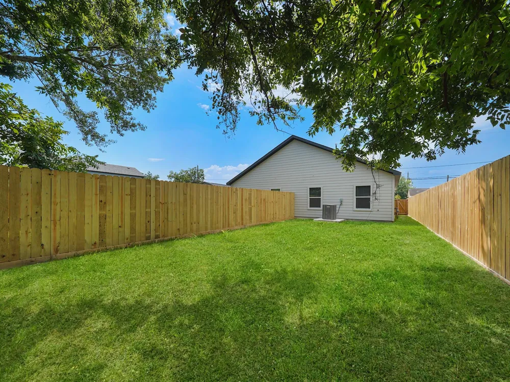 8122 Double Avenue #B Houston, TX 77088