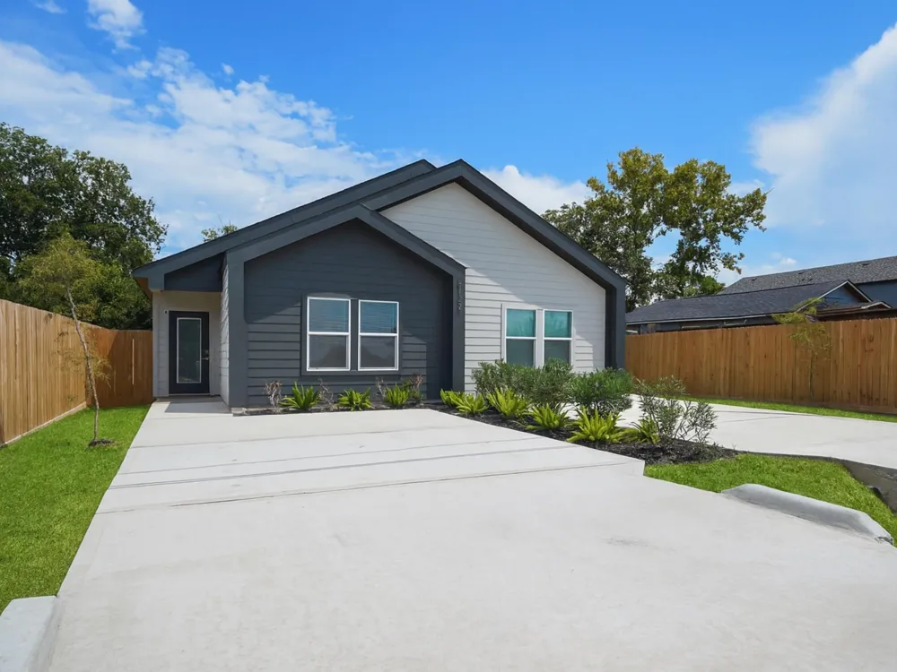 8122 Double Avenue #B Houston, TX 77088