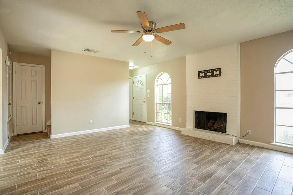 1556 Silverpines Road #556 Houston, TX 77062