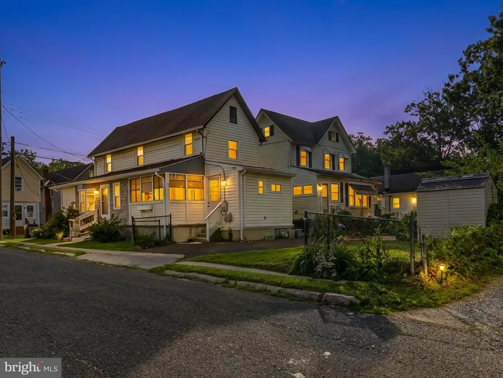 402 WESLEY AVENUE Pitman, NJ 08071