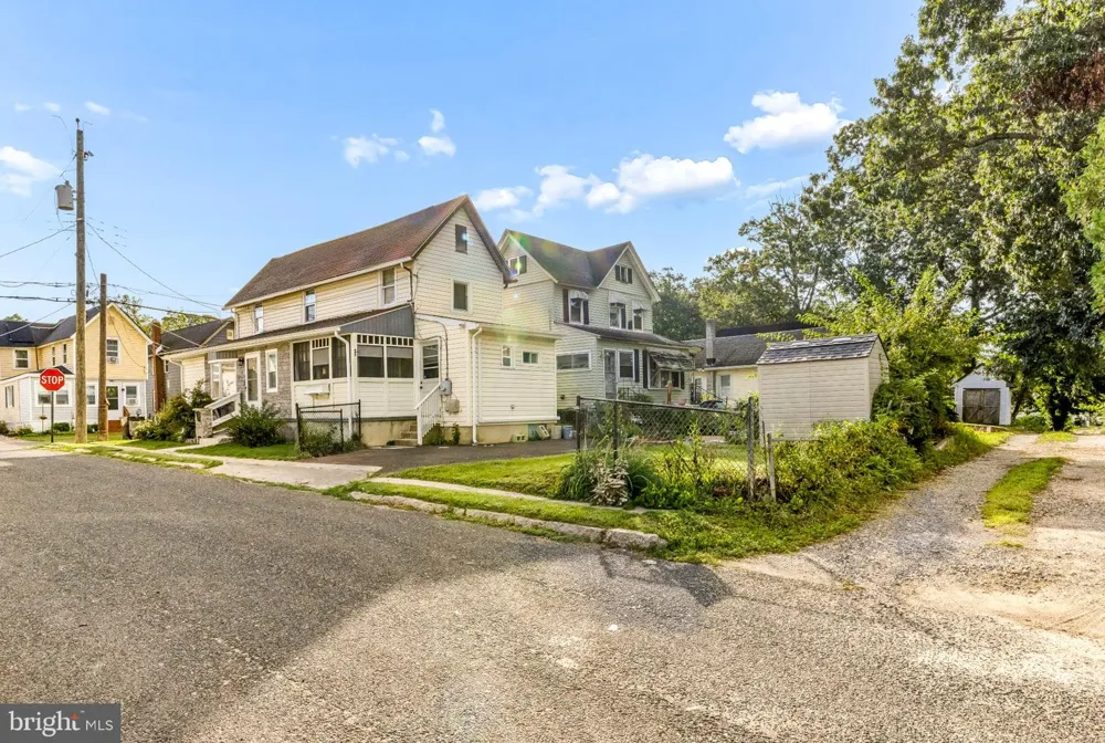 402 WESLEY AVENUE Pitman, NJ 08071