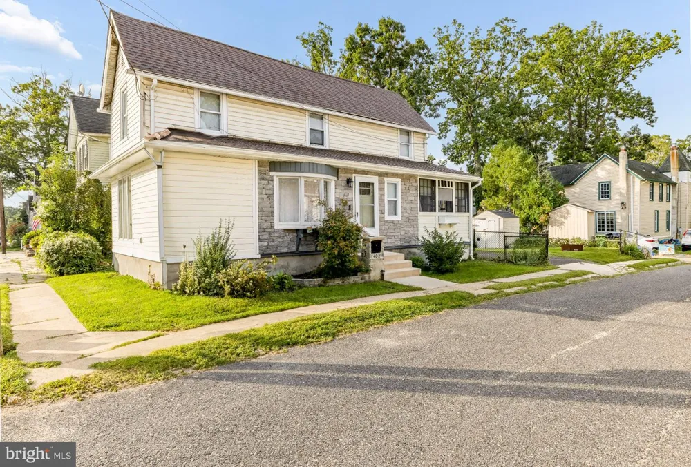 402 WESLEY AVENUE Pitman, NJ 08071