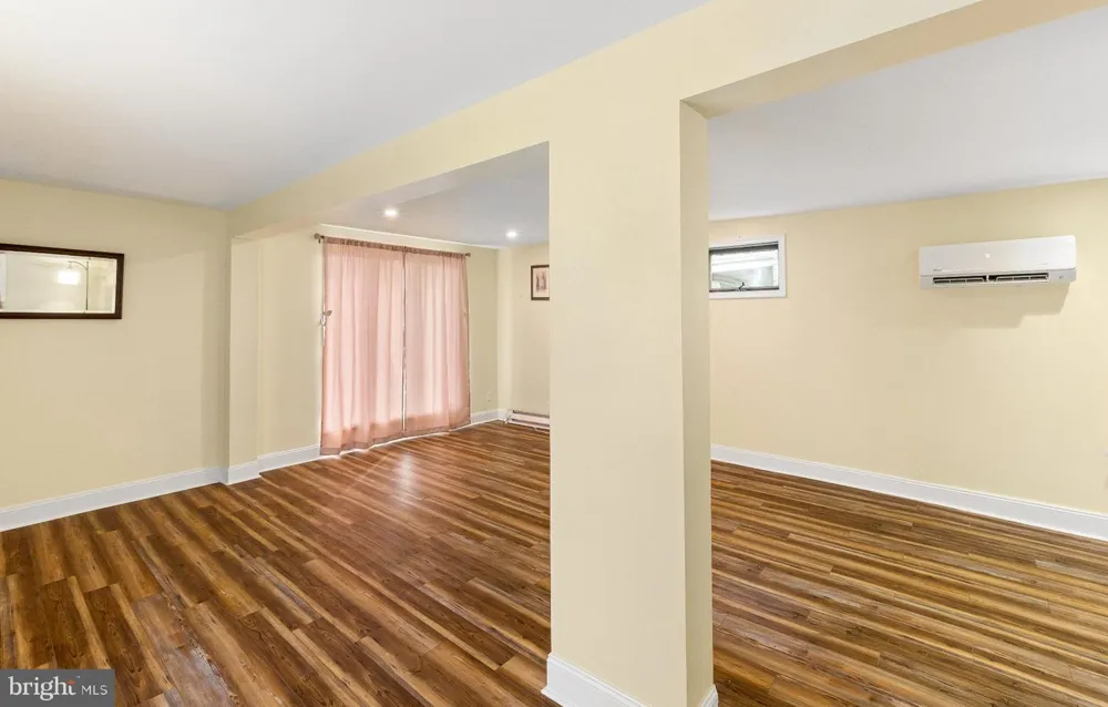 402 WESLEY AVENUE Pitman, NJ 08071