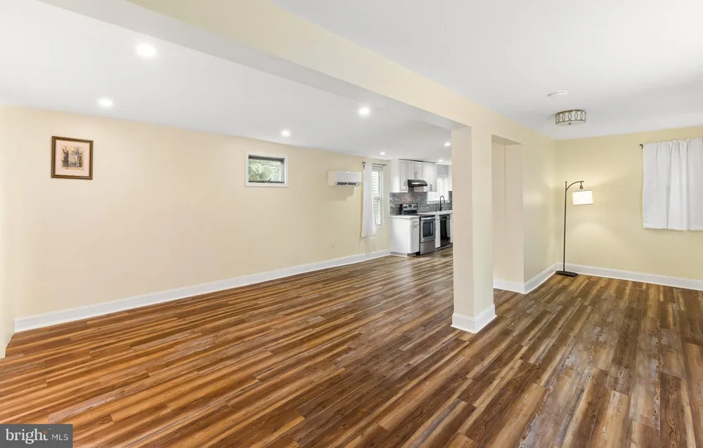 402 WESLEY AVENUE Pitman, NJ 08071