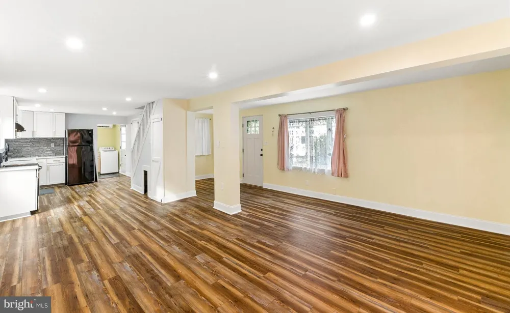 402 WESLEY AVENUE Pitman, NJ 08071