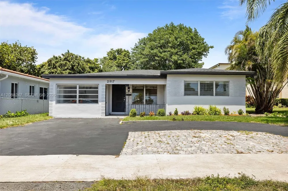 2517 Polk St Hollywood, FL 33020