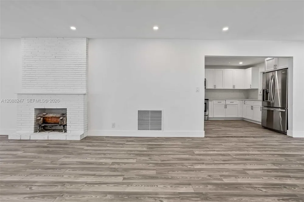 2517 Polk St Hollywood, FL 33020