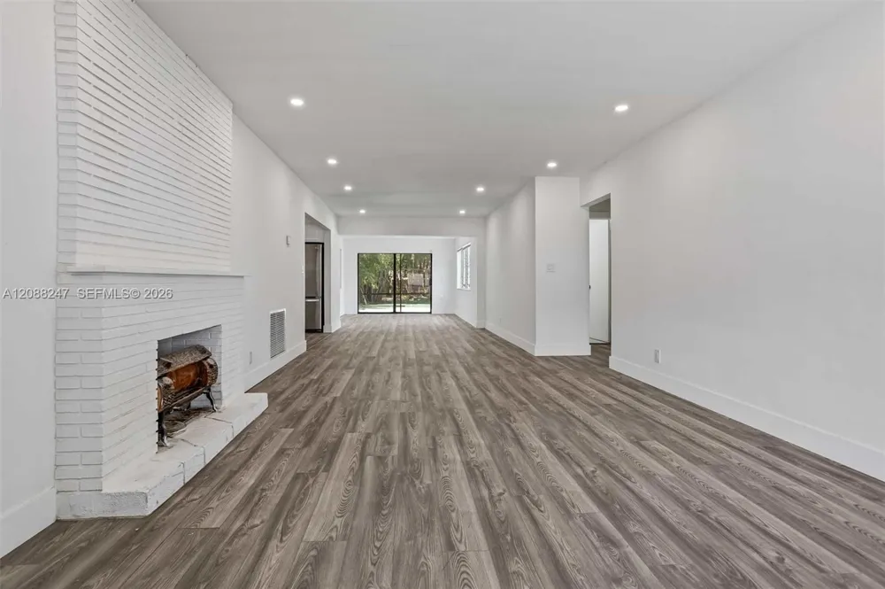 2517 Polk St Hollywood, FL 33020