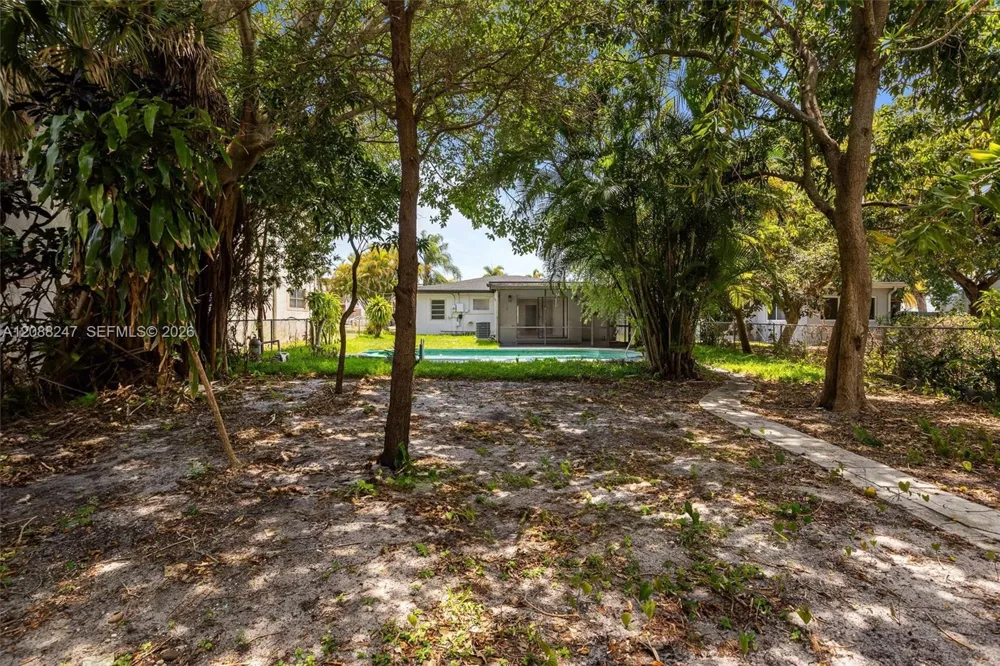 2517 Polk St Hollywood, FL 33020