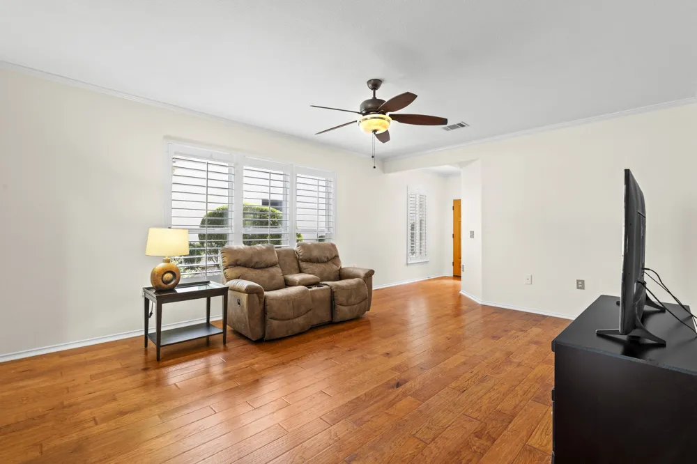207 Winter Drive Georgetown, TX 78633