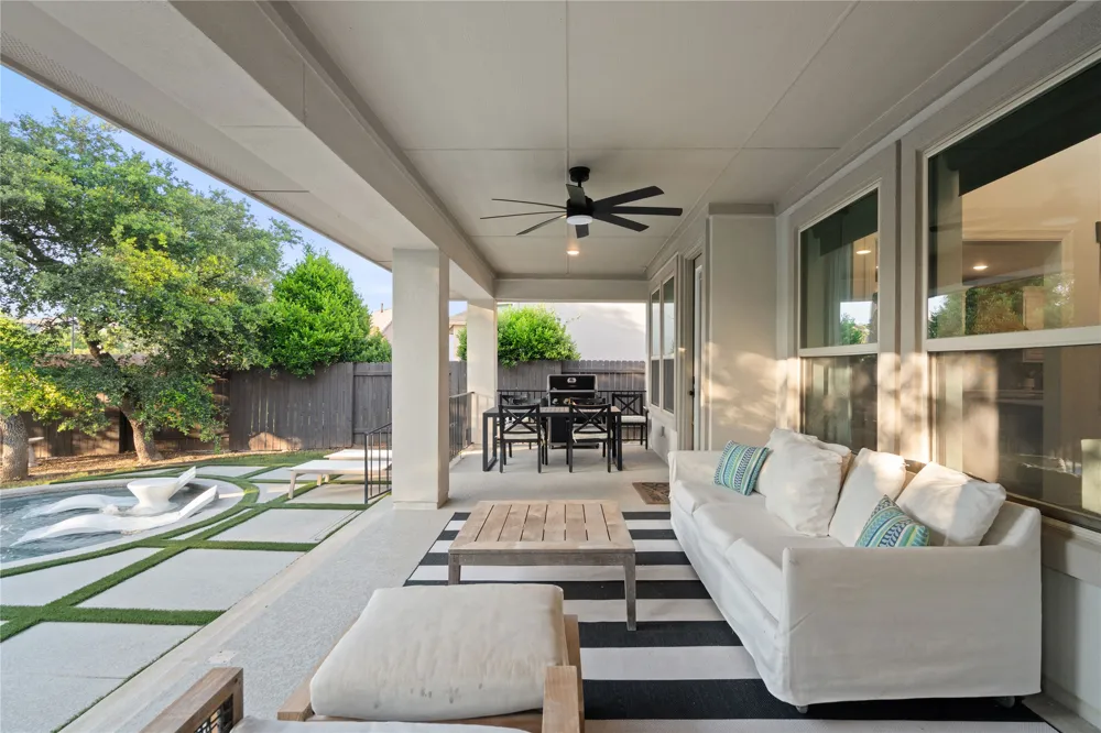 2829 Long Lasso Pass Leander, TX 78641