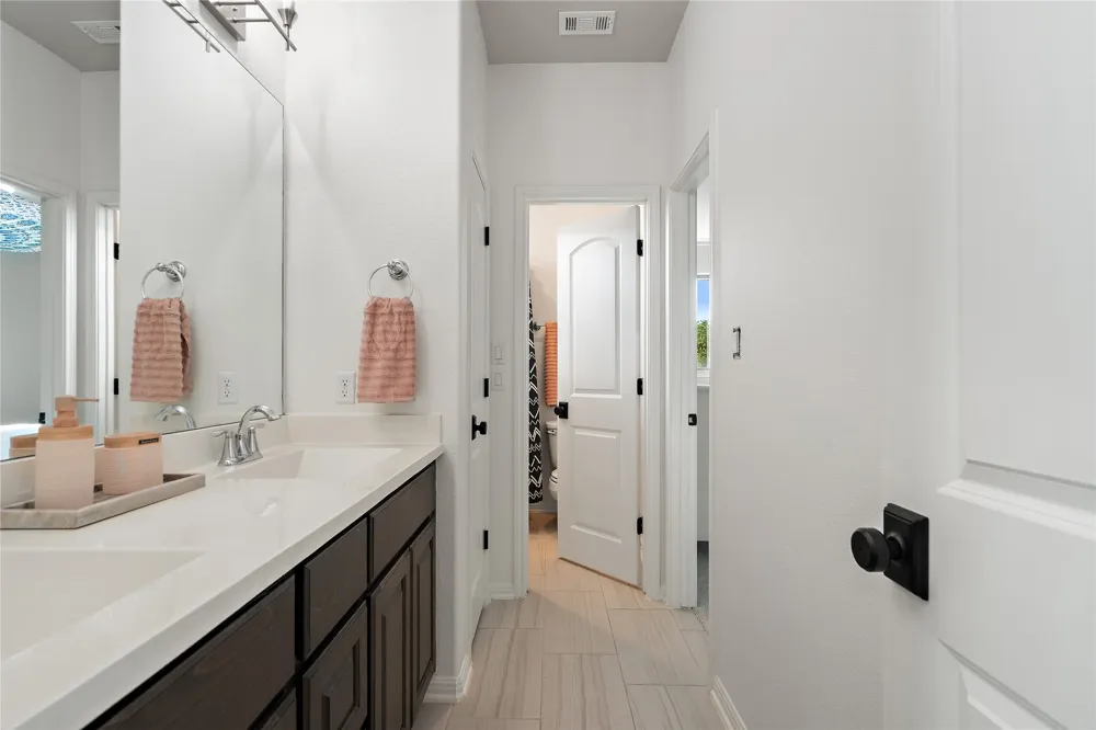 2829 Long Lasso Pass Leander, TX 78641