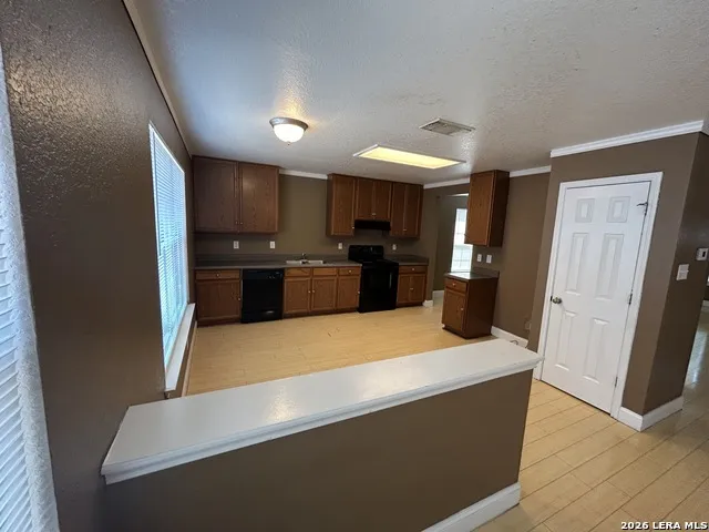 6326 Kensinger Pass Converse, TX 78109